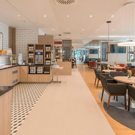 Express - - Hauptbahnhof, An Ihg 酒店