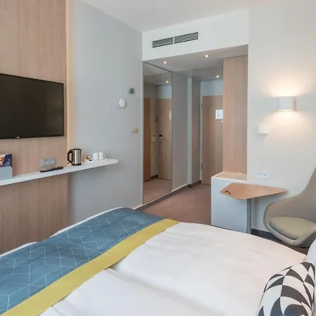 Express - - Hauptbahnhof, An Ihg 3*