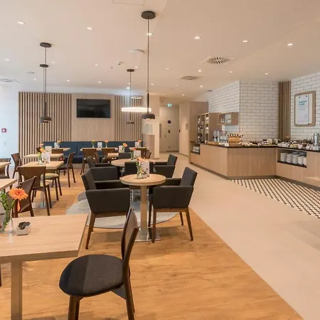 Express - - Hauptbahnhof, An Ihg 酒店