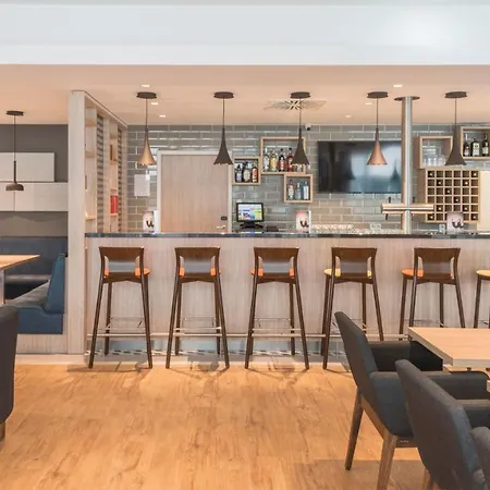 Express - - Hauptbahnhof, An Ihg 酒店