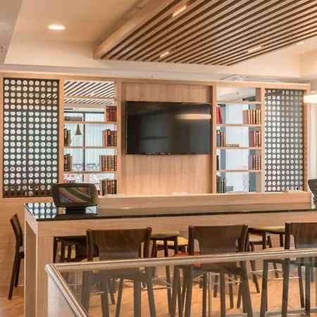 Express - - Hauptbahnhof, An Ihg 3*