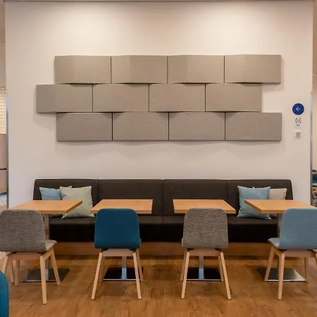 Express - - Hauptbahnhof, An Ihg 酒店