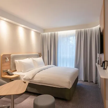 Express - - Hauptbahnhof, An Ihg 酒店