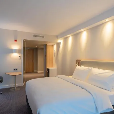 Express - - Hauptbahnhof, An Ihg 3*