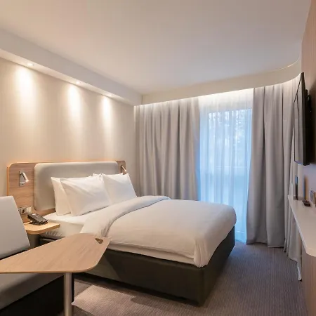 Express - - Hauptbahnhof, An Ihg 酒店